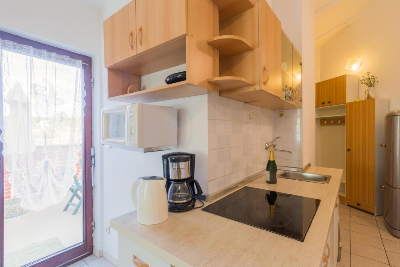 Apartments With A Parking Space Karigador, Novigrad - 2534 Exterior photo